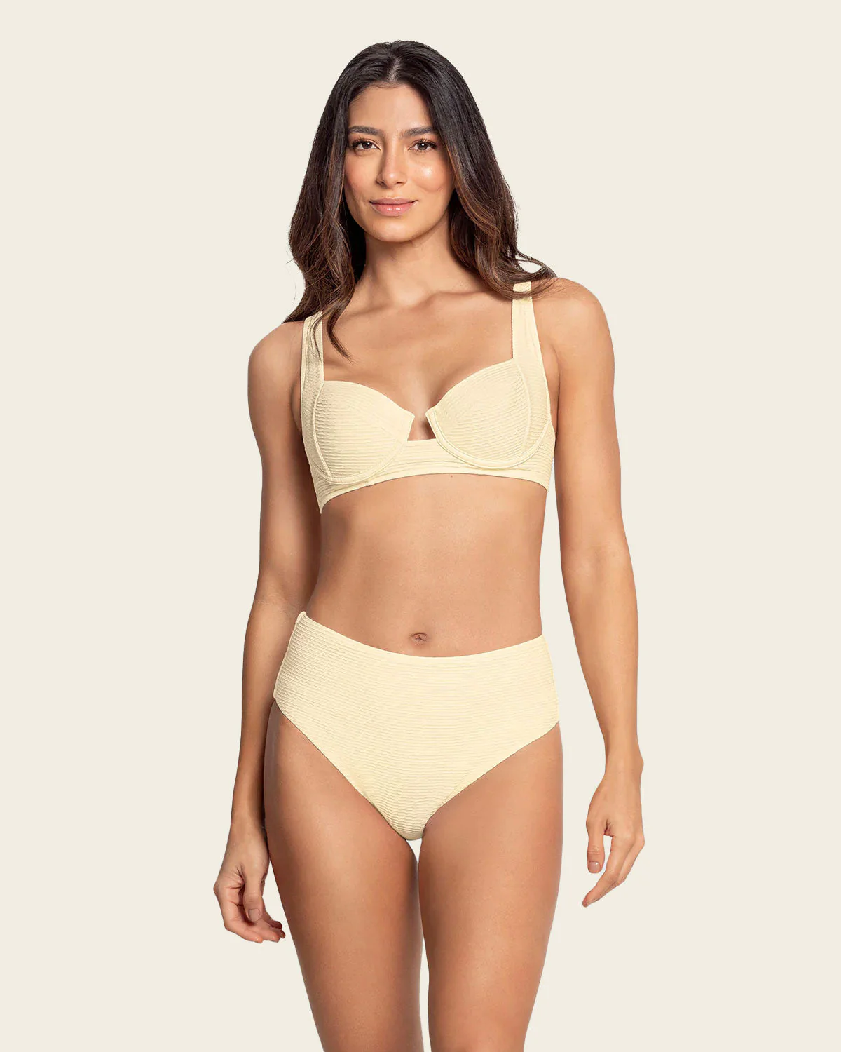 Bikini en textura acanalada con braga talle alto y top con aros - Image 5