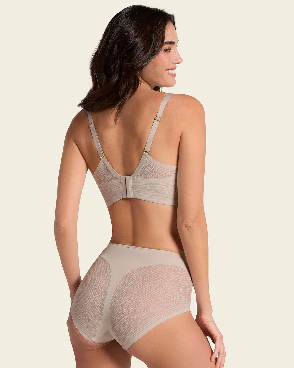 Braga faja clásica invisible con transparencias en glúteos y laterales - Image 12