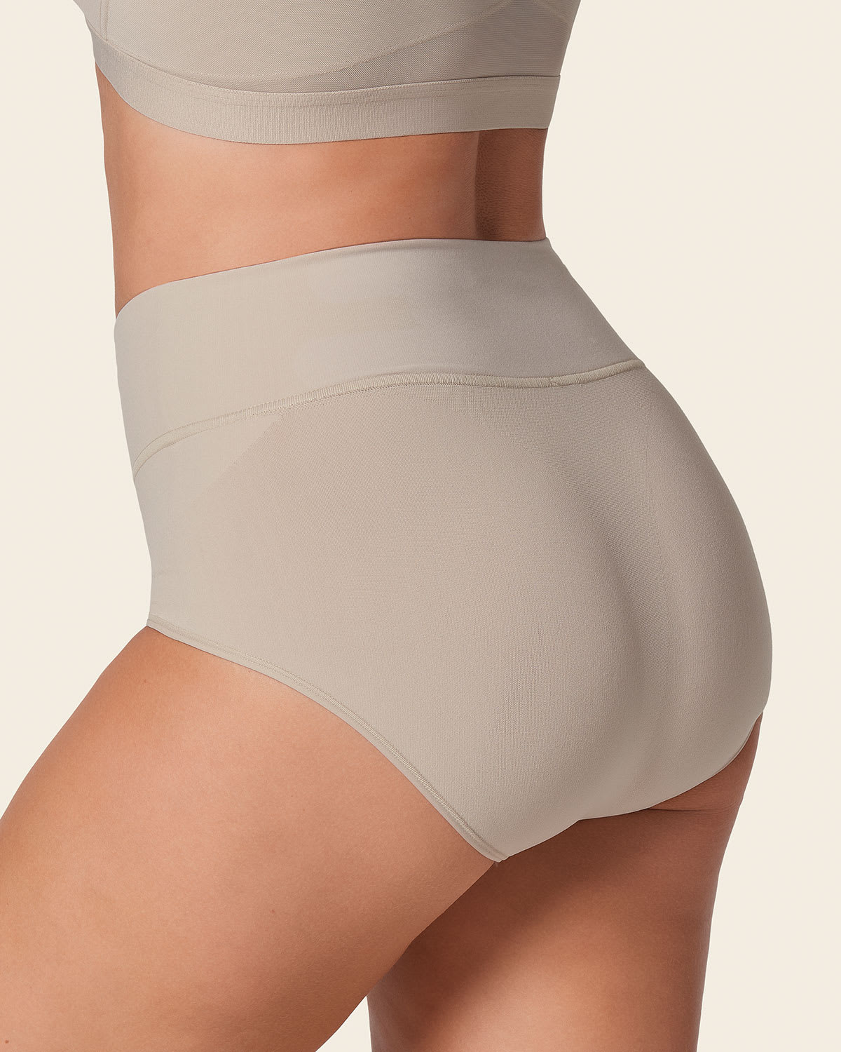 Braga faja moldeadora talle alto en SkinFuse - Image 26