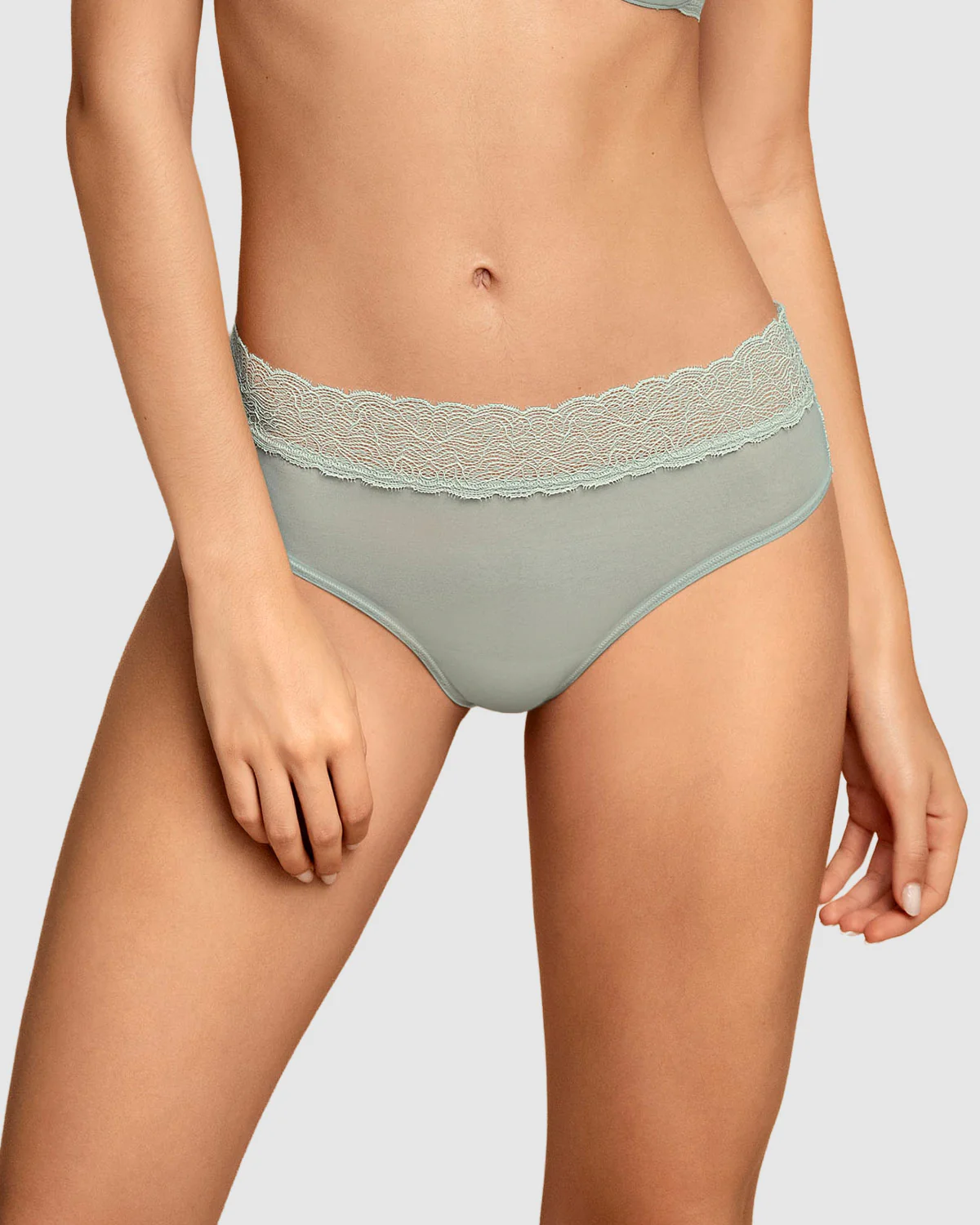 Braguita de talle medio en tul y encaje - Image 6