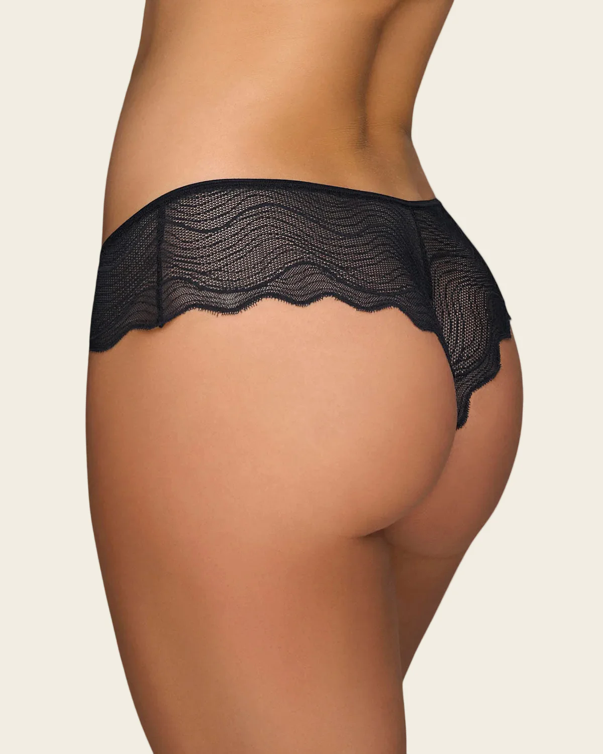 Braguita con ojal decorativo en frente - Image 6