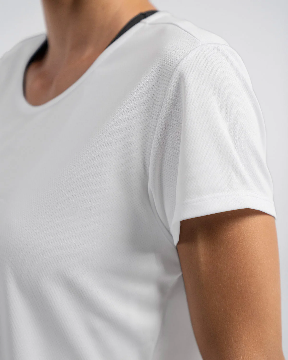Camiseta deportiva de secado rápido y silueta semiajustada - Image 15