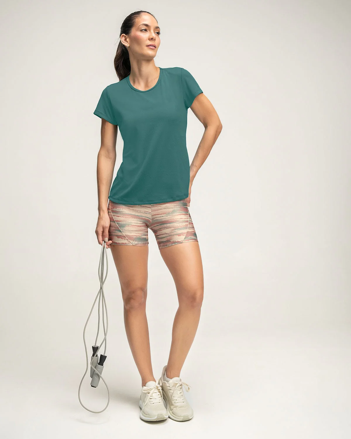 Camiseta deportiva de secado rápido y silueta semiajustada - Image 20