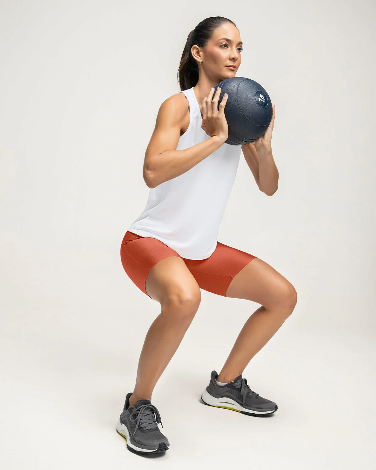 Camiseta deportiva de secado rápido y silueta semiajustada para mujer - Image 12