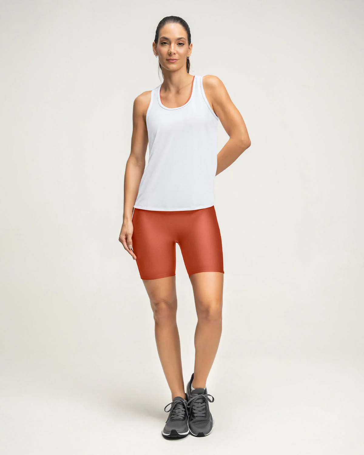 Camiseta deportiva de secado rápido y silueta semiajustada para mujer - Image 14