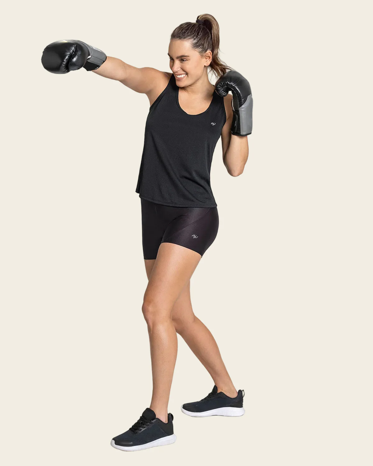 Camiseta deportiva de secado rápido y silueta semiajustada para mujer - Image 17