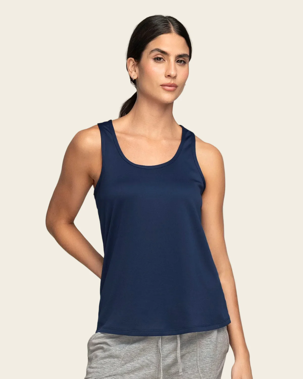 Camiseta deportiva de secado rápido y silueta semiajustada para mujer - Image 6