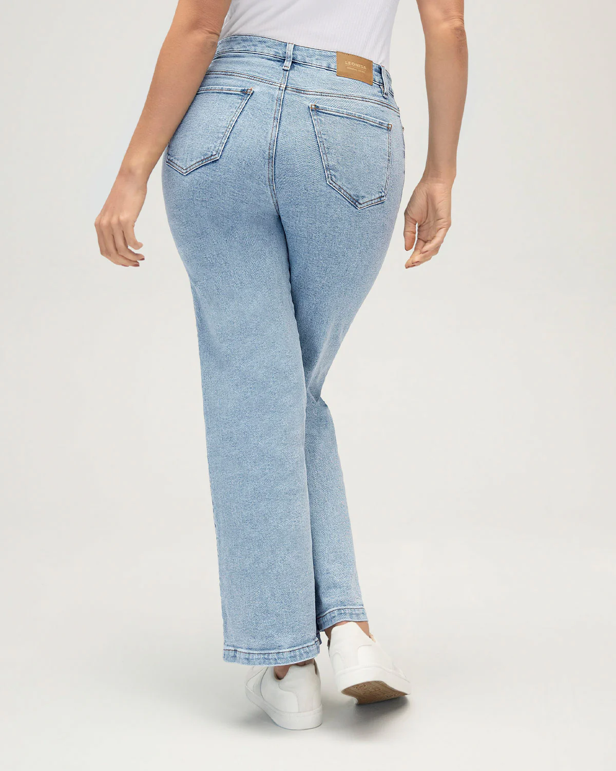 Jean bota ancha esencial para mujer - Image 8