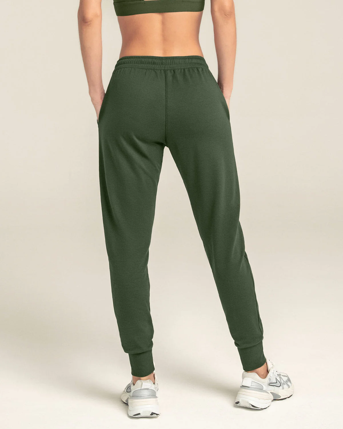 Jogger deportivo de silueta amplia con bolsillos - Image 17