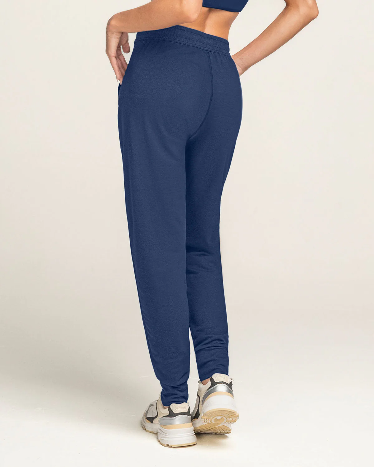 Jogger deportivo de silueta amplia con bolsillos - Image 7