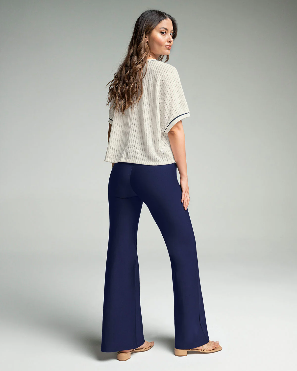 Legging acampanado moldeador de abdomen - Image 13
