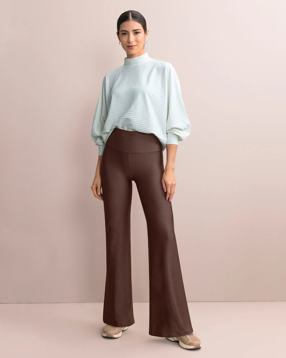 Legging acampanado moldeador de abdomen - Image 8