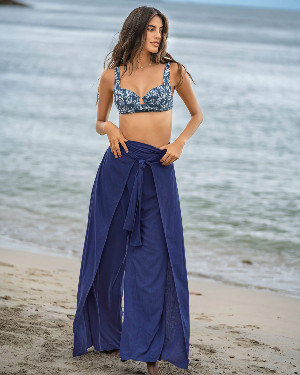 Pantalón tipo lino con tiras anudables en frente y elástico en espalda - Image 3