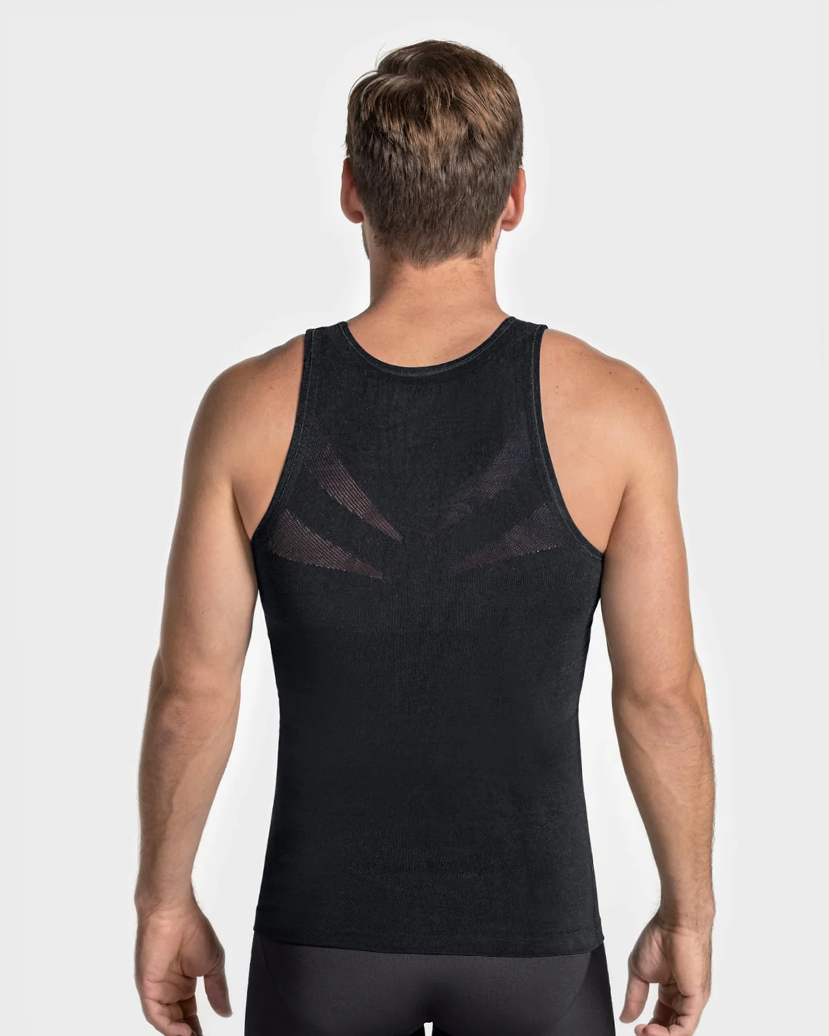 Paquete x 3 camisetas ajustadas para hombre con compresión suave en microfibra - Image 4