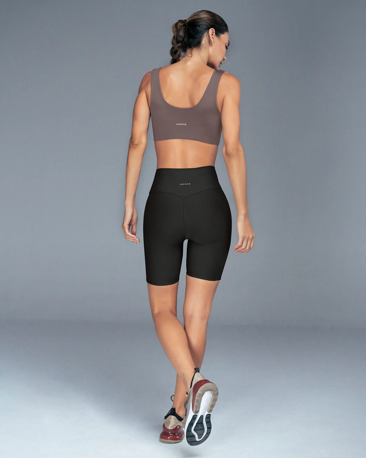 Short deportivo tipo biker - Image 10