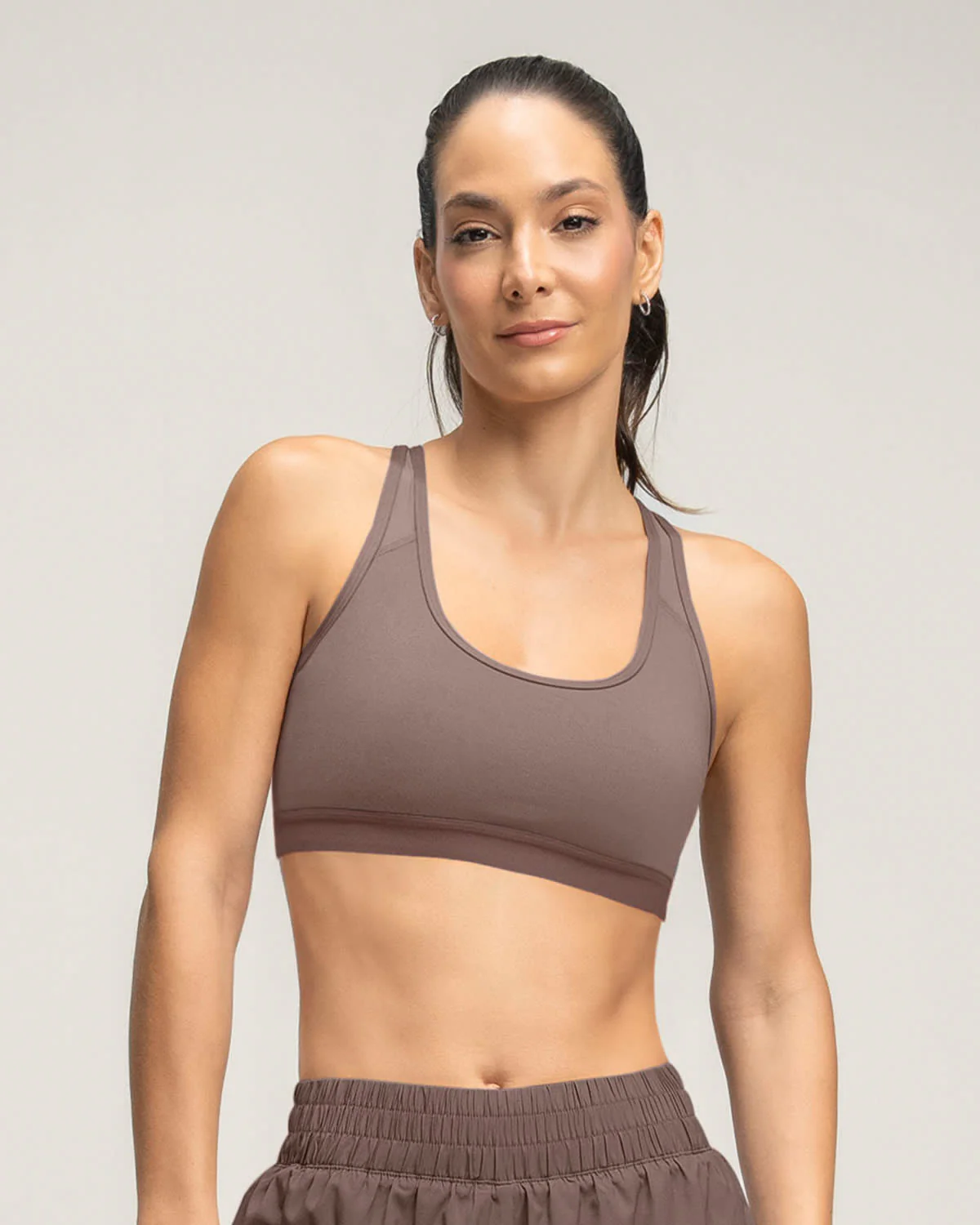 Top deportivo con espalda atlética en material de secado rápido - Image 12