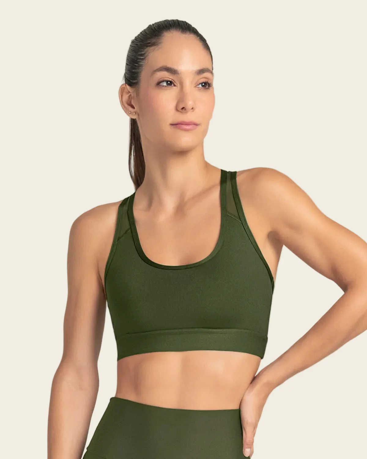 Top deportivo con espalda atlética en material de secado rápido - Image 6