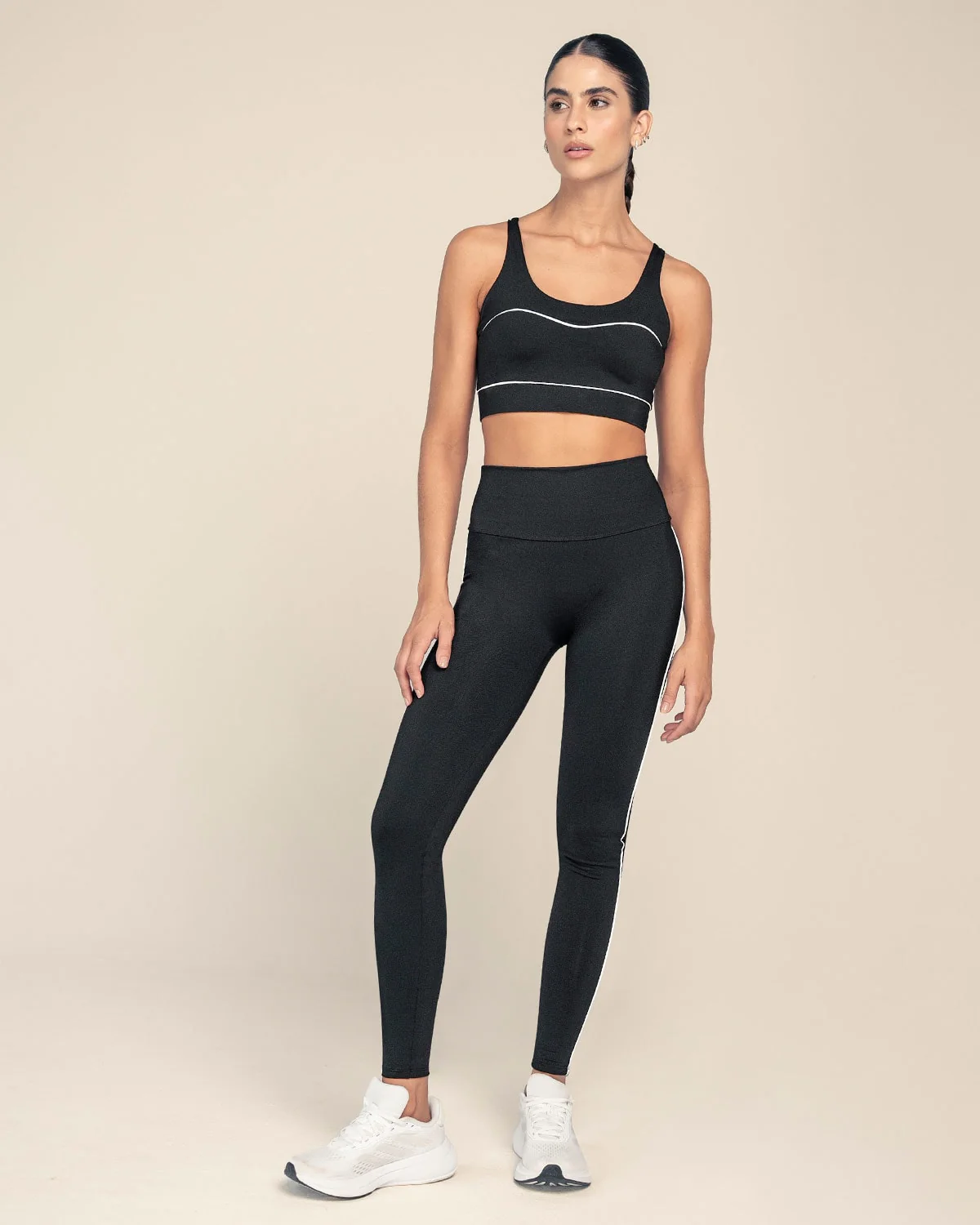 Top deportivo con tirantes dobles en espalda - Image 5